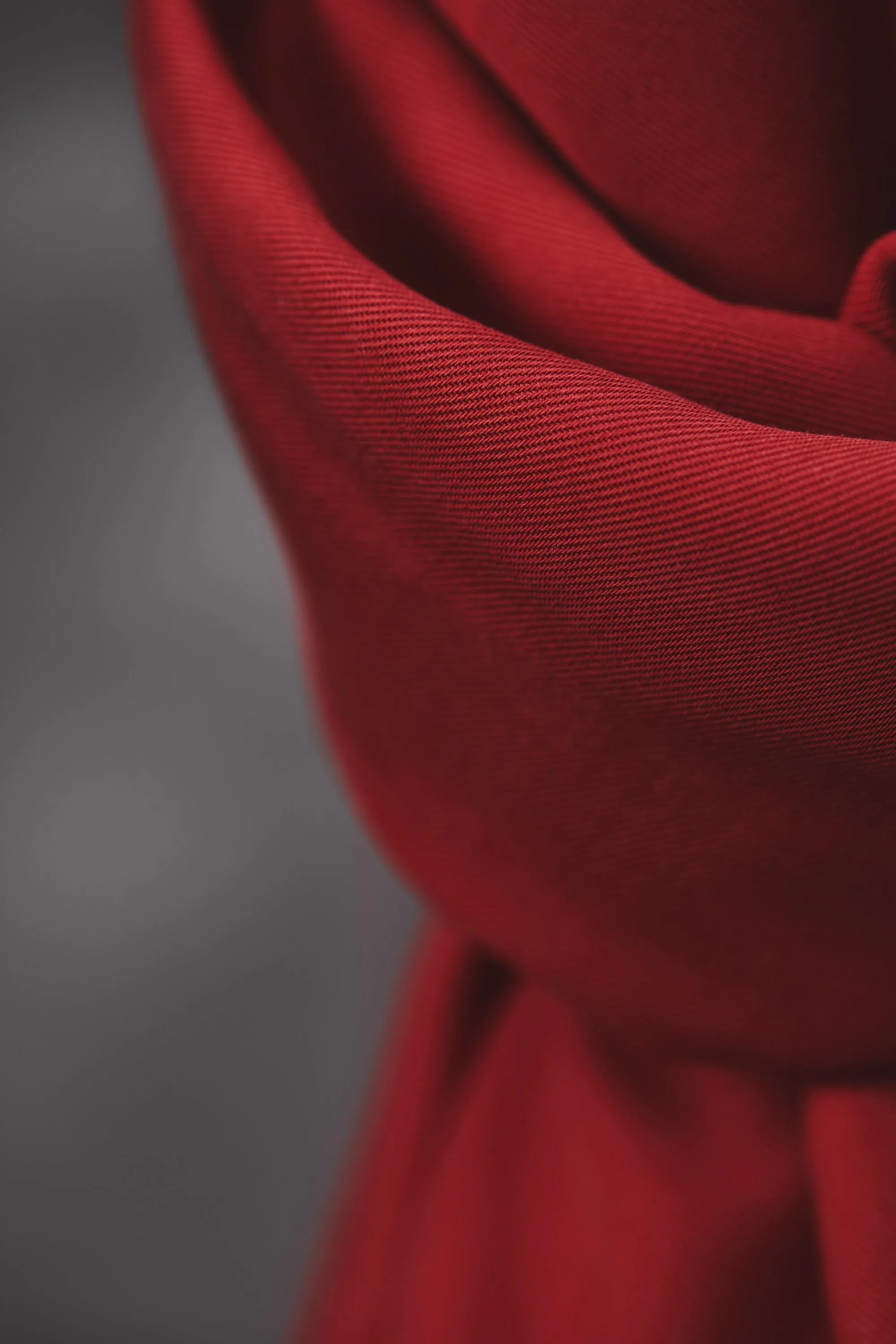 100x160 cm // Smooth Drape Twill - Berry Red