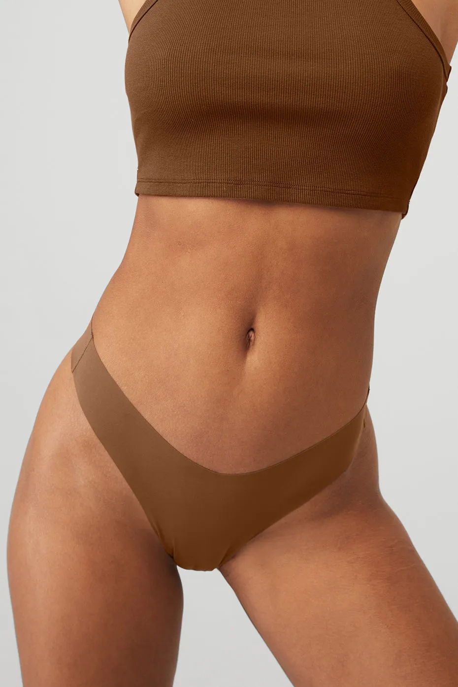 Airbrush Invisible Thong - Cinnamon Brown