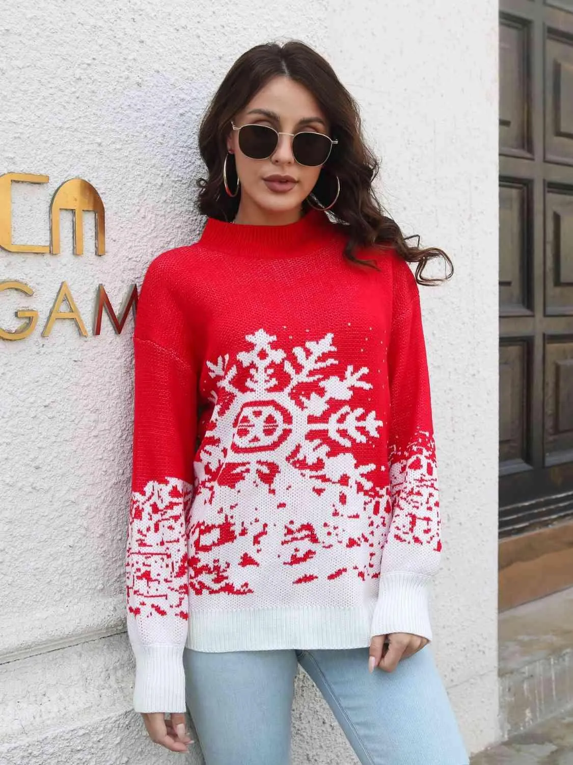 Elegant Diamond Print Winter Turtleneck Sweater