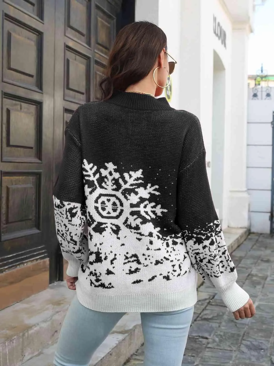 Elegant Diamond Print Winter Turtleneck Sweater