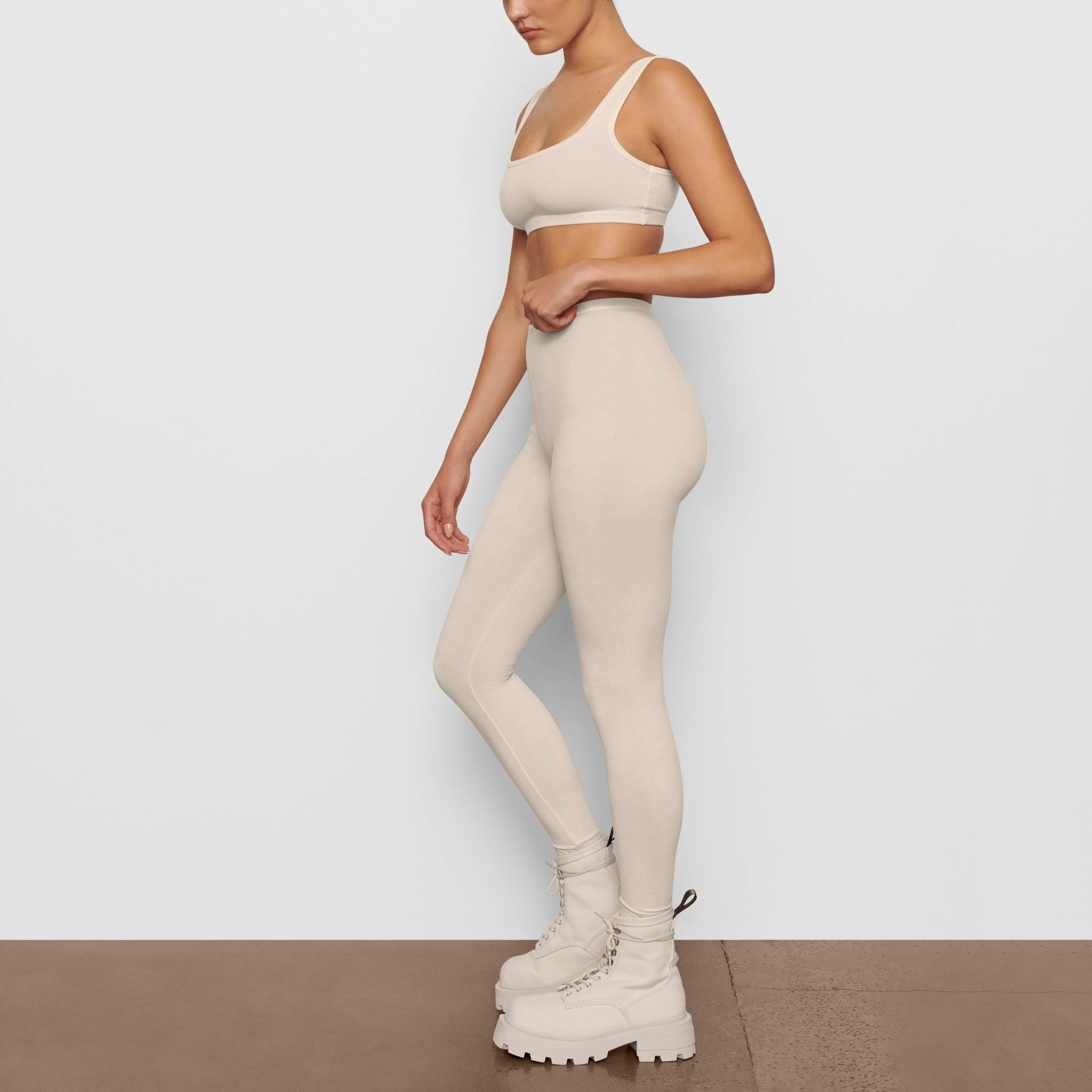 OUTDOOR BASICS LEGGING | BONE